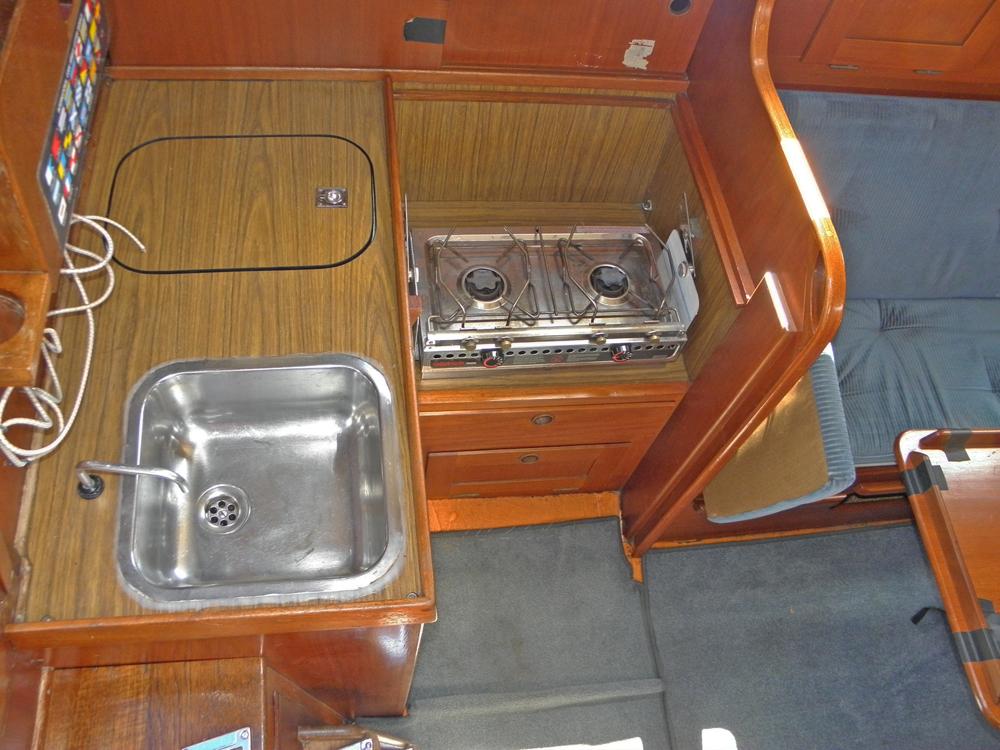 Saloon, Accommodation